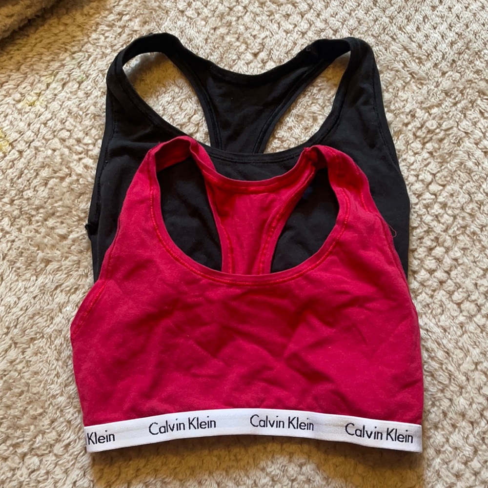 🆕 Calvin Klein unlined sports bra red and black two pack